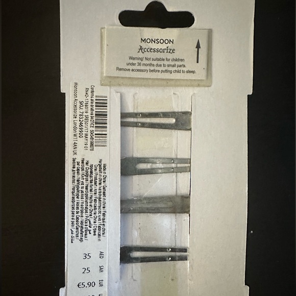 Accessories bundle ( Hair accessories & bracelet) 
Accessorize Angels & Monsoon - Picture 5 of 9